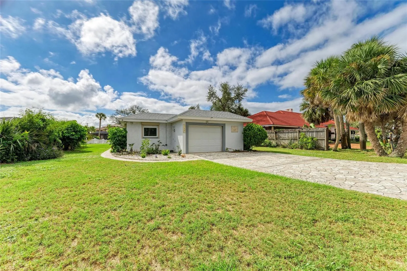 136 BAYVIEW DR