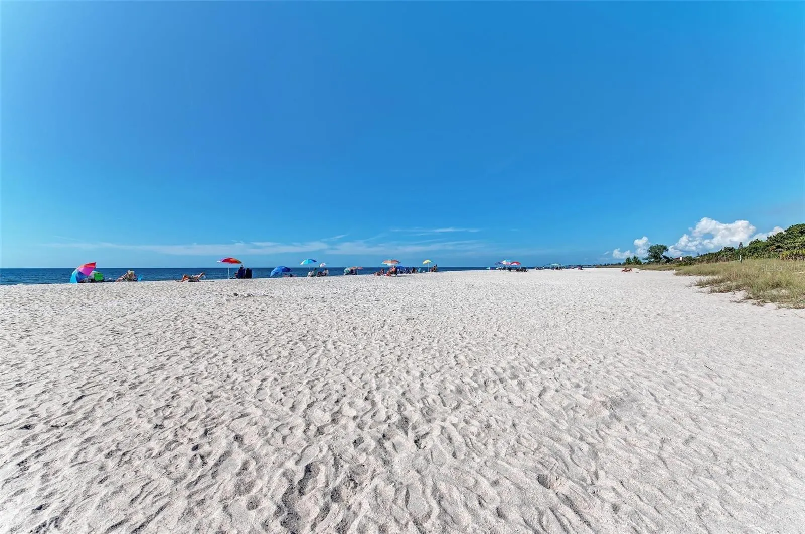 136 BAYVIEW DR