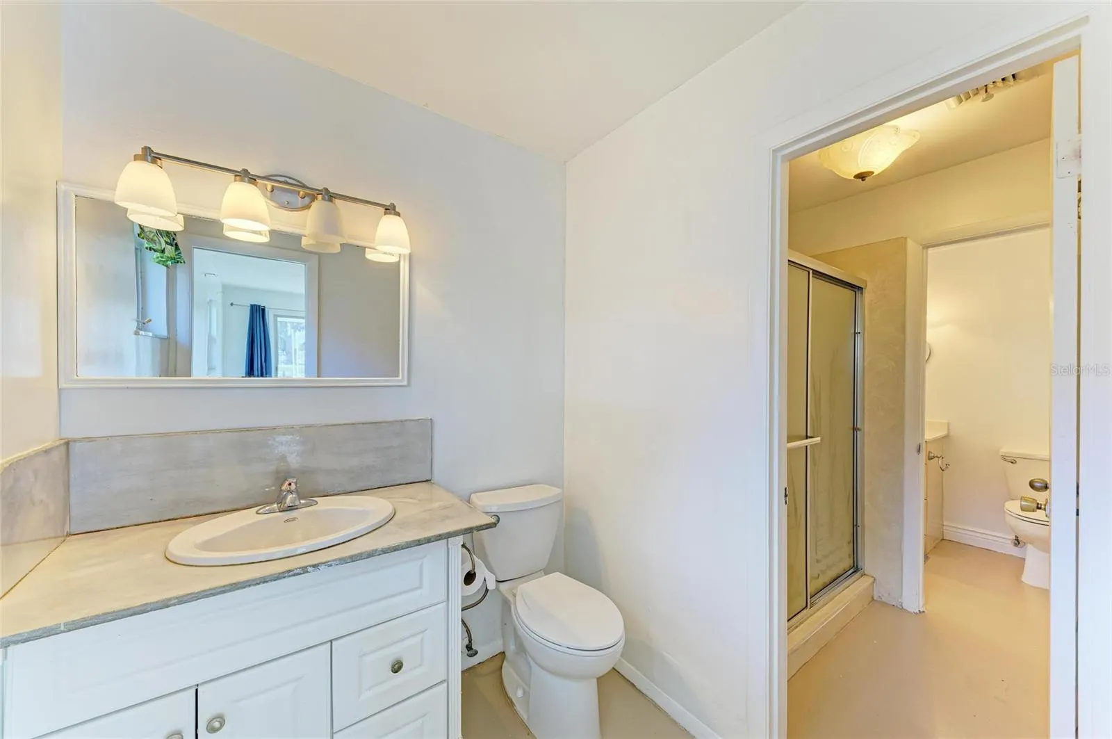 136 BAYVIEW DR