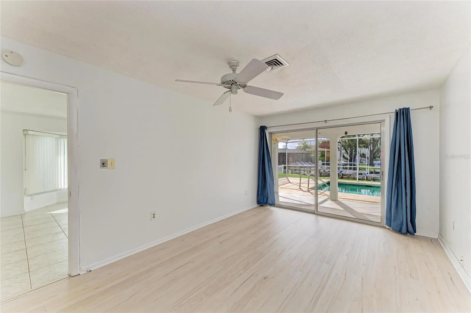 136 BAYVIEW DR