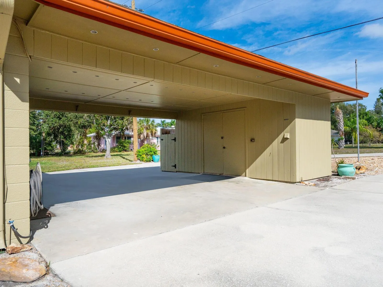 7608 WESTMORELAND DR