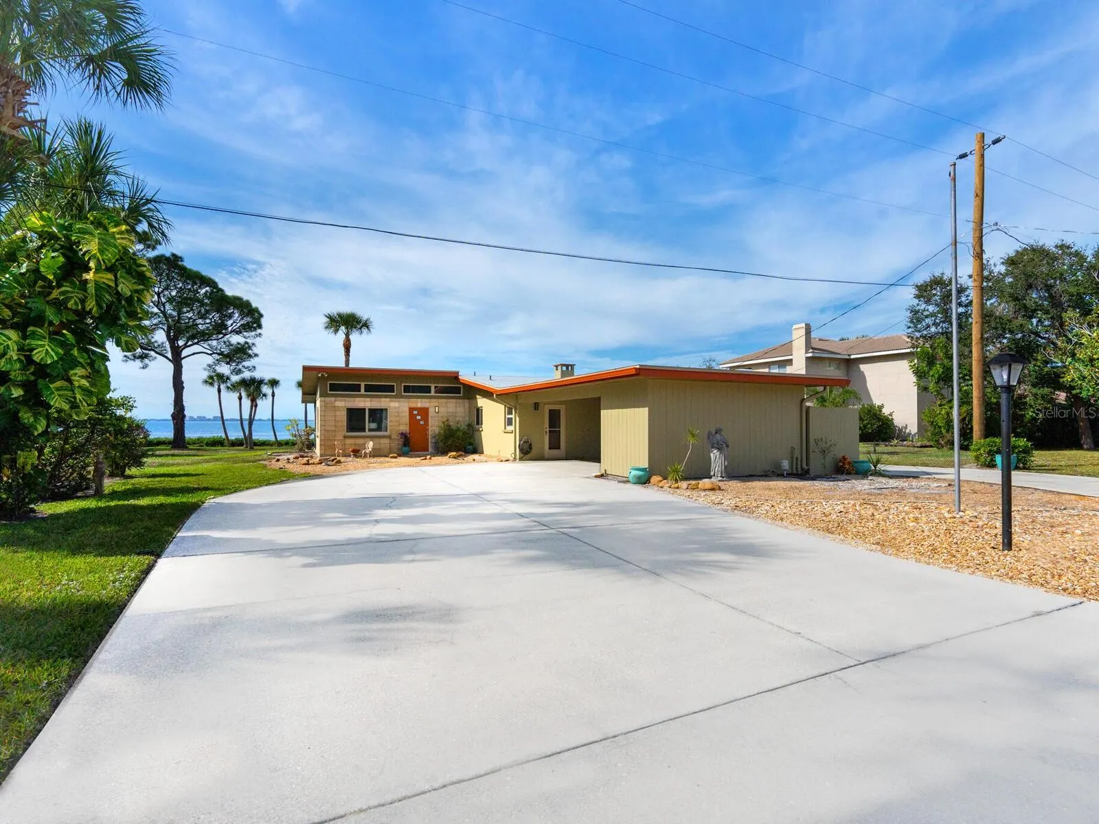 7608 WESTMORELAND DR