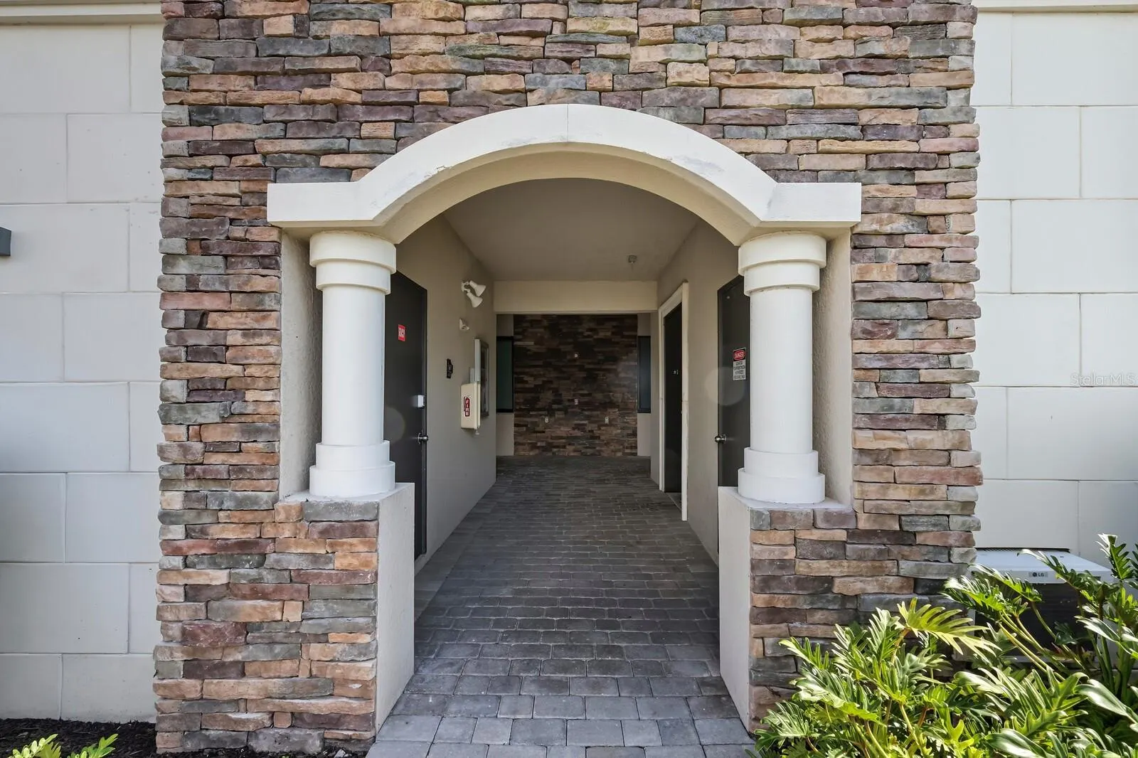 16904 VARDON TER #305, #305