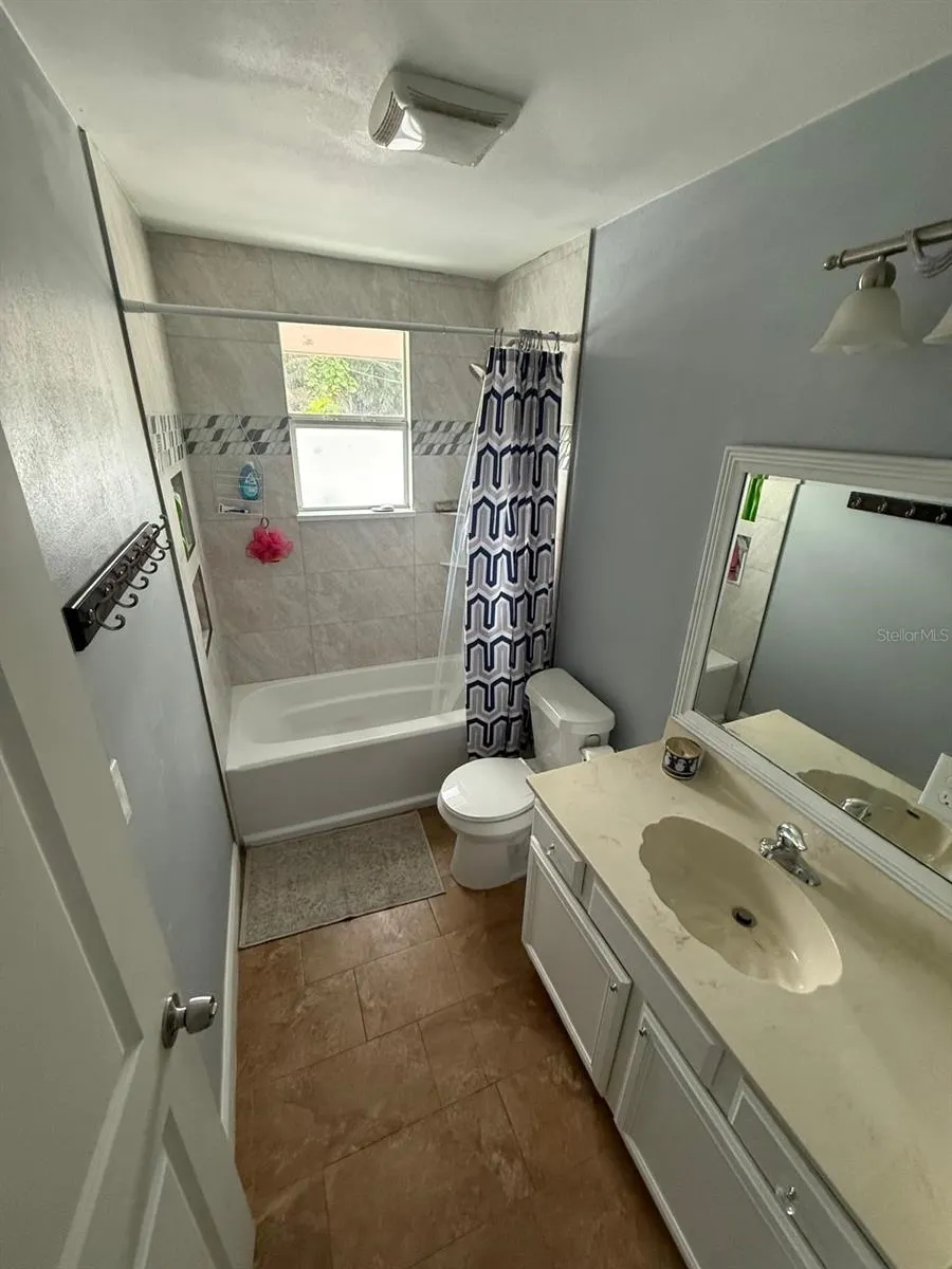2804 11TH STREET CT E