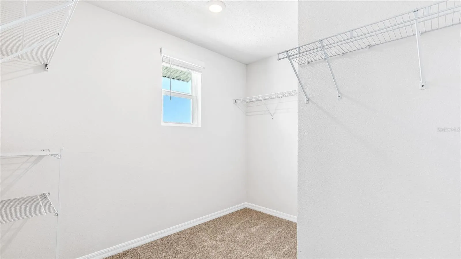 3318 BITTERROOT LN