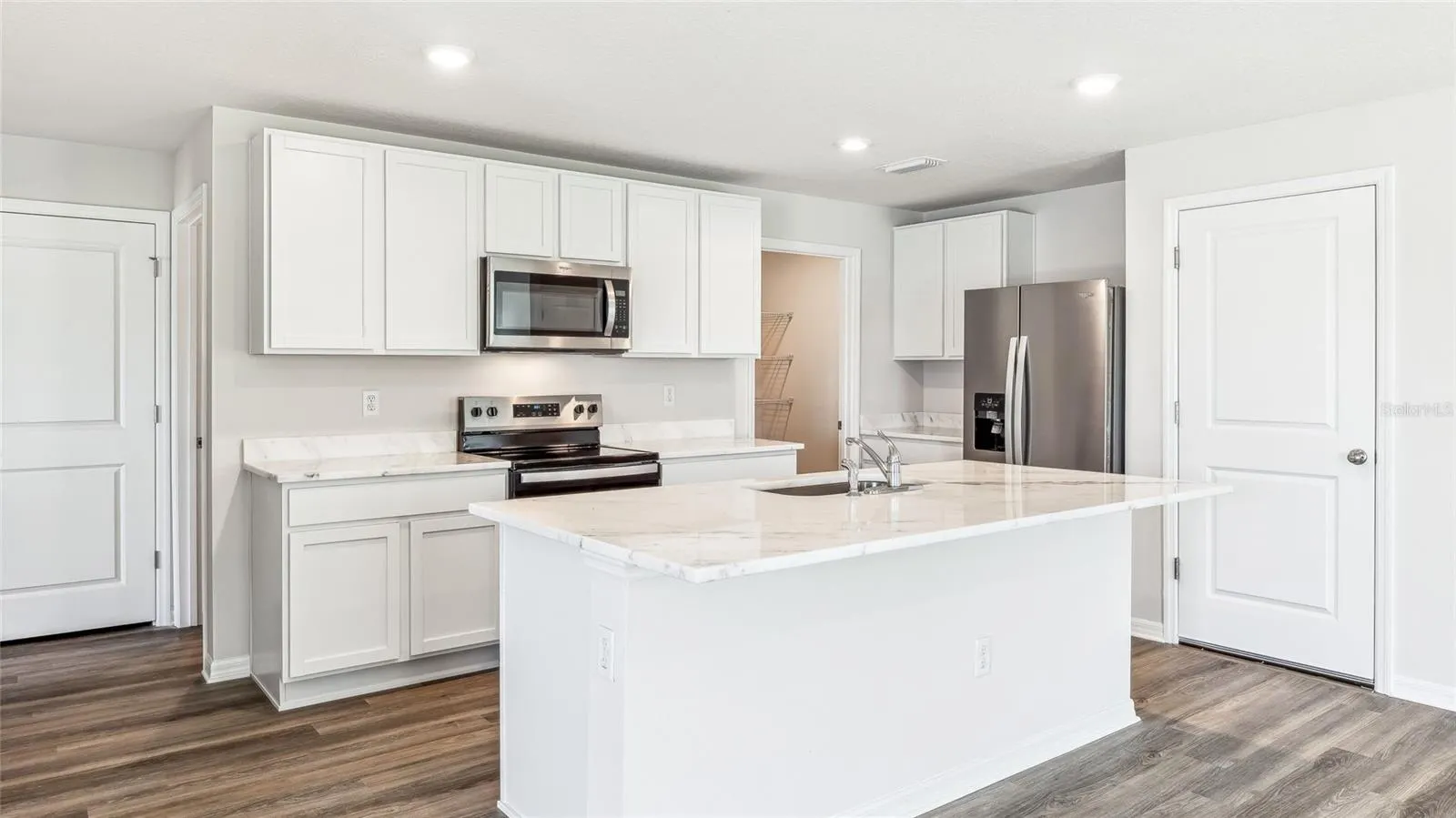 3318 BITTERROOT LN