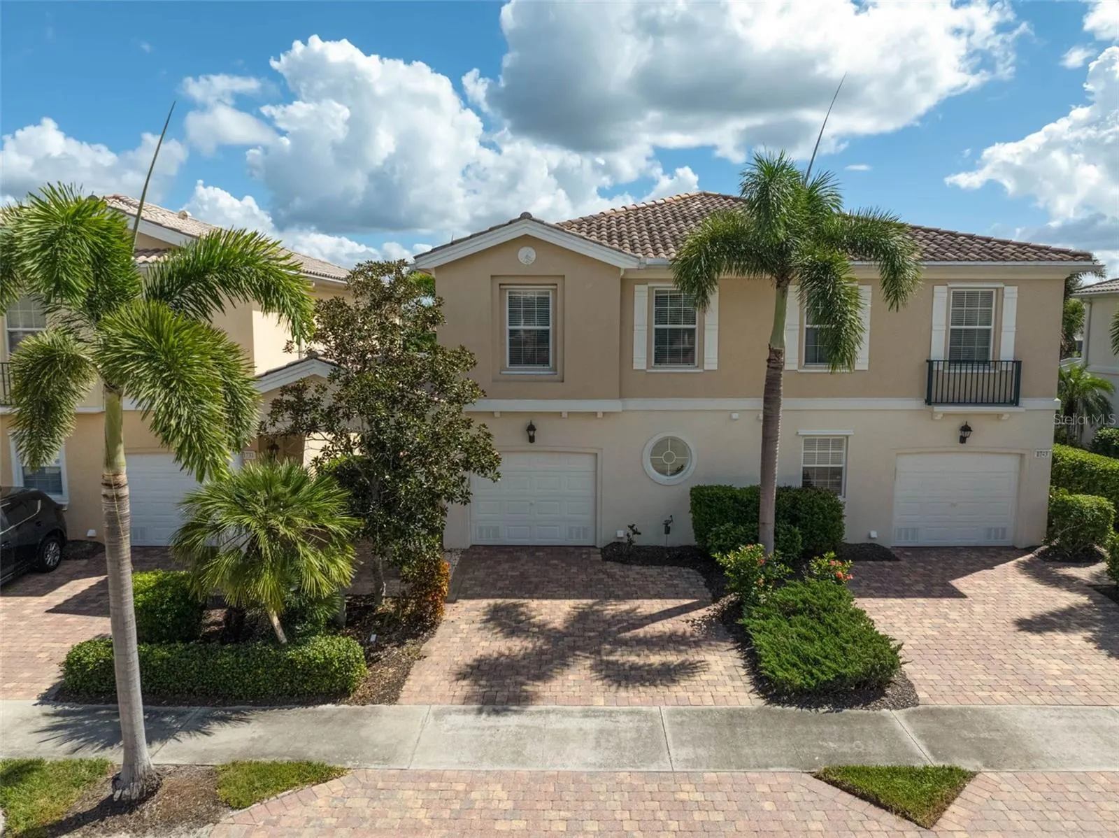 1737 BURGOS DR