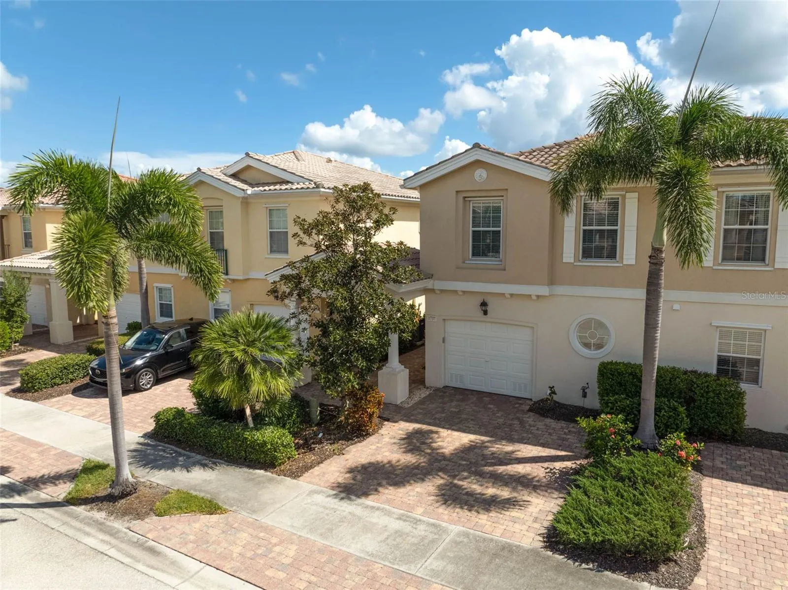 1737 BURGOS DR