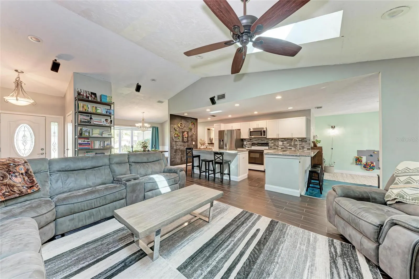 1821 RACIMO DR