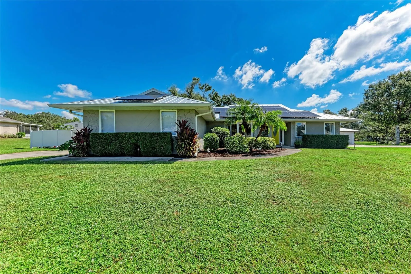 1821 RACIMO DR