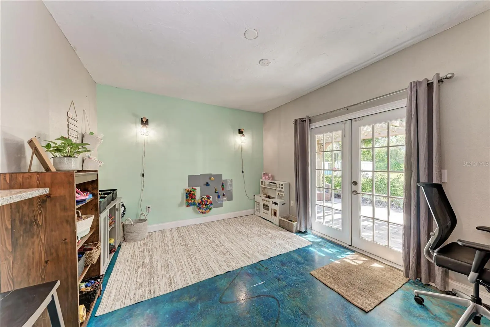 1821 RACIMO DR