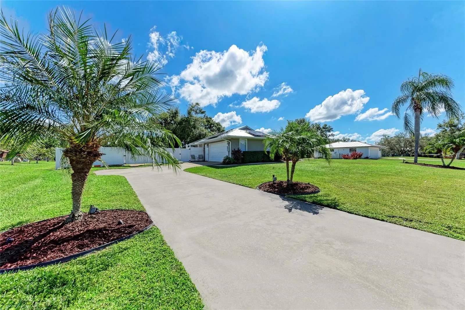 1821 RACIMO DR