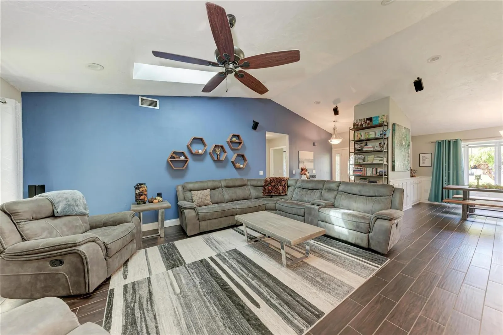 1821 RACIMO DR