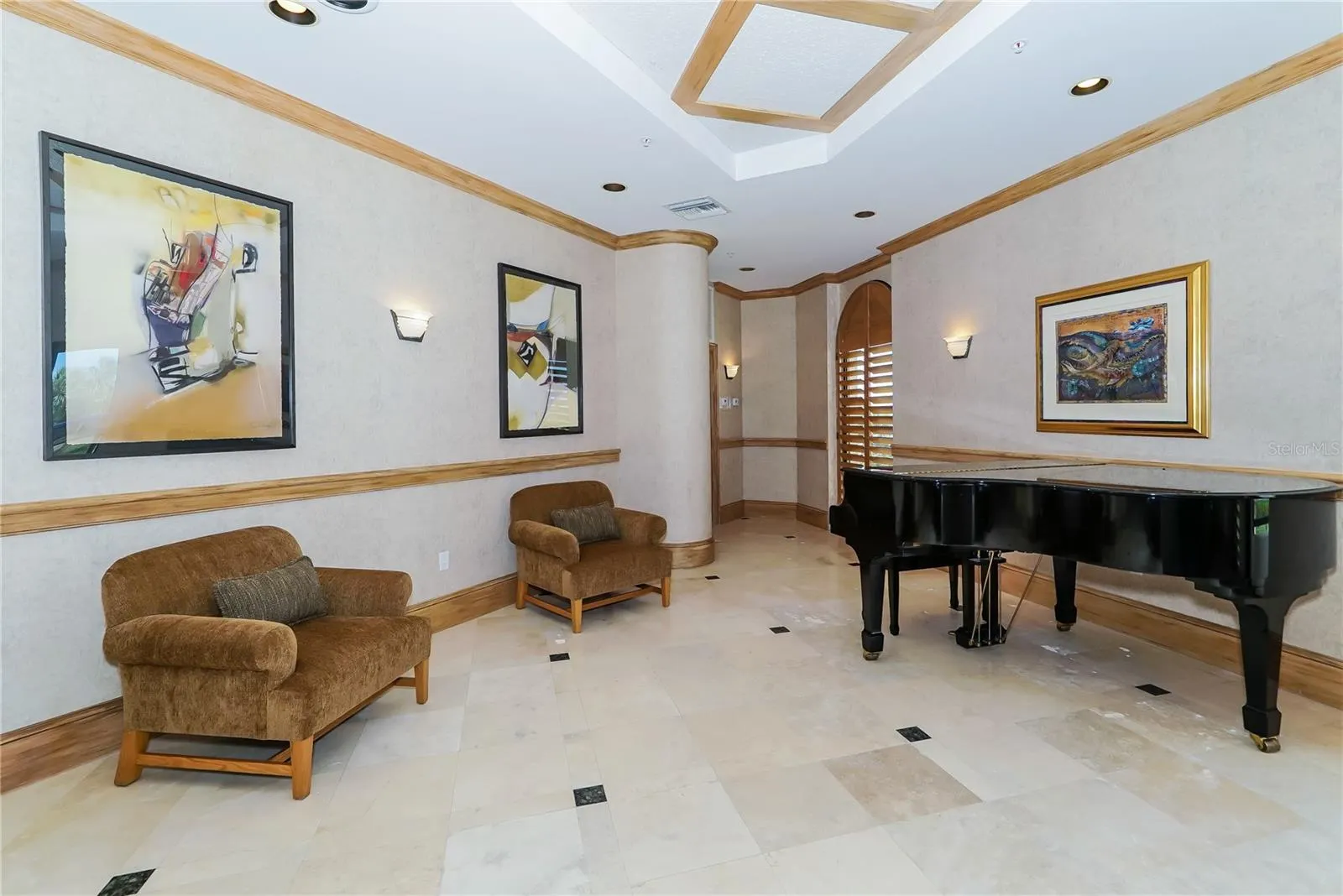435 L AMBIANCE DR #L807, #L807