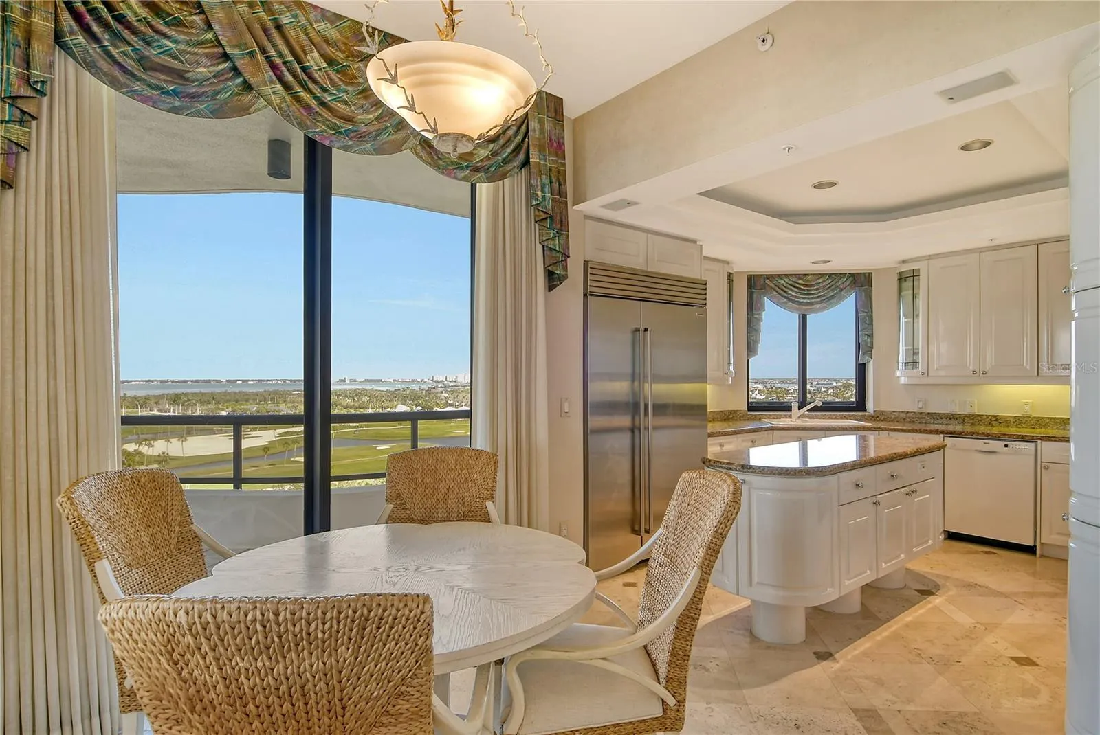 435 L AMBIANCE DR #L807, #L807