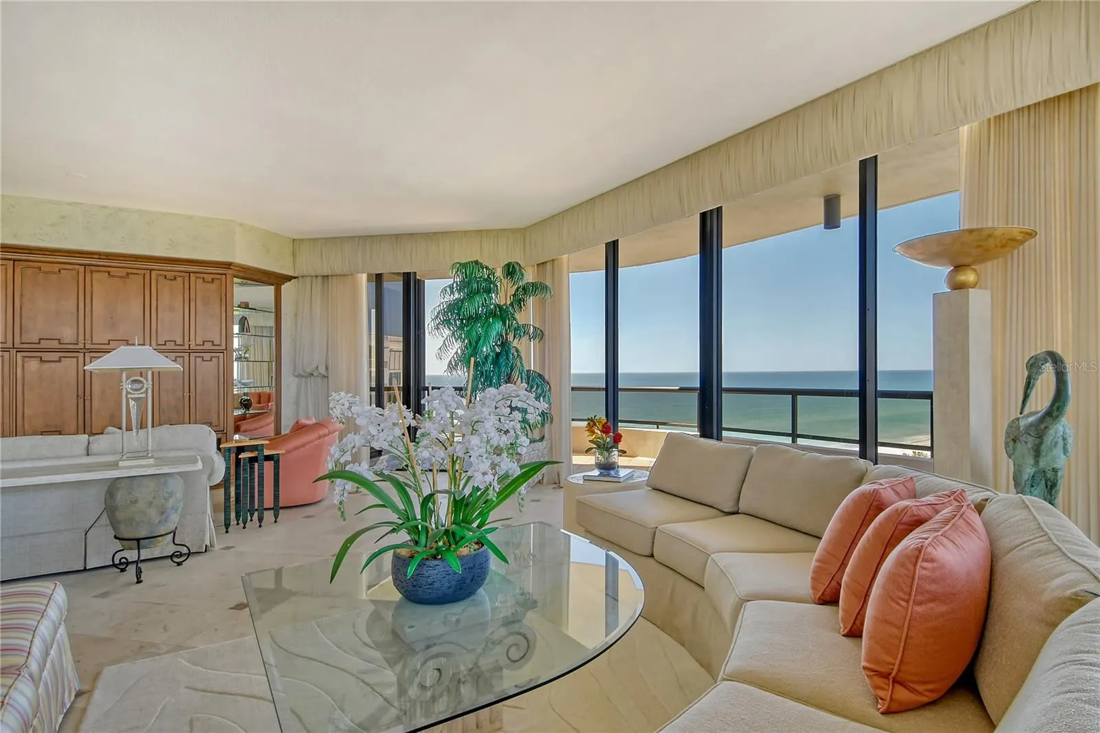 435 L AMBIANCE DR #L807, #L807