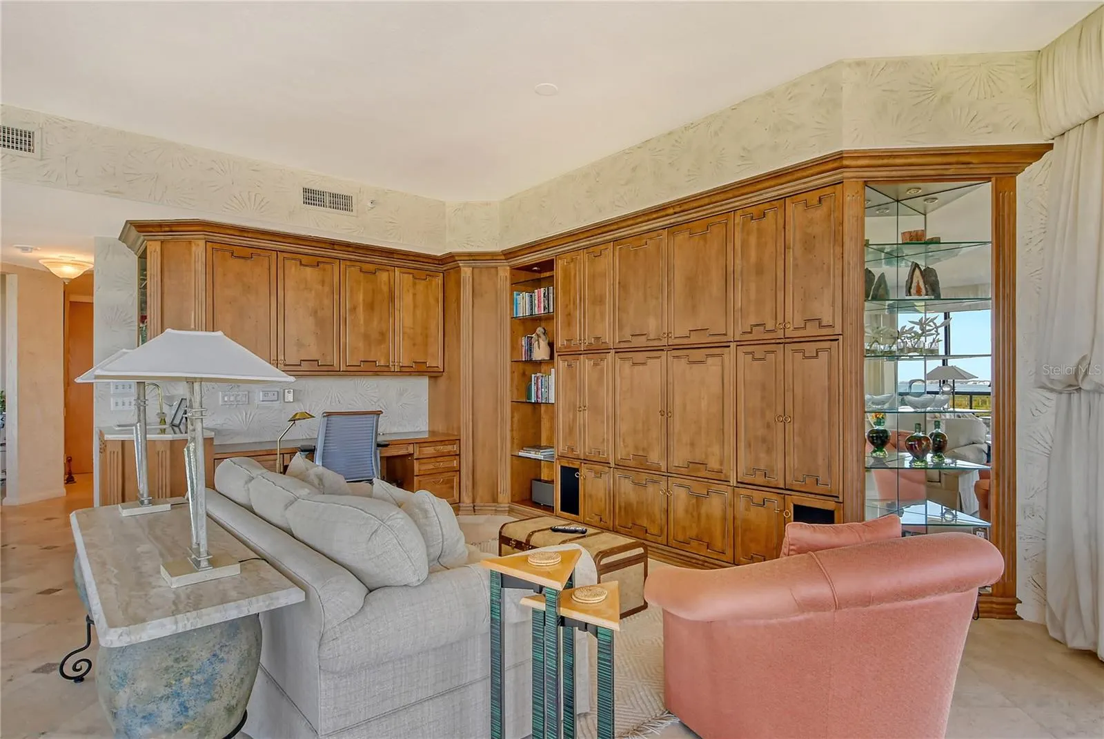 435 L AMBIANCE DR #L807, #L807