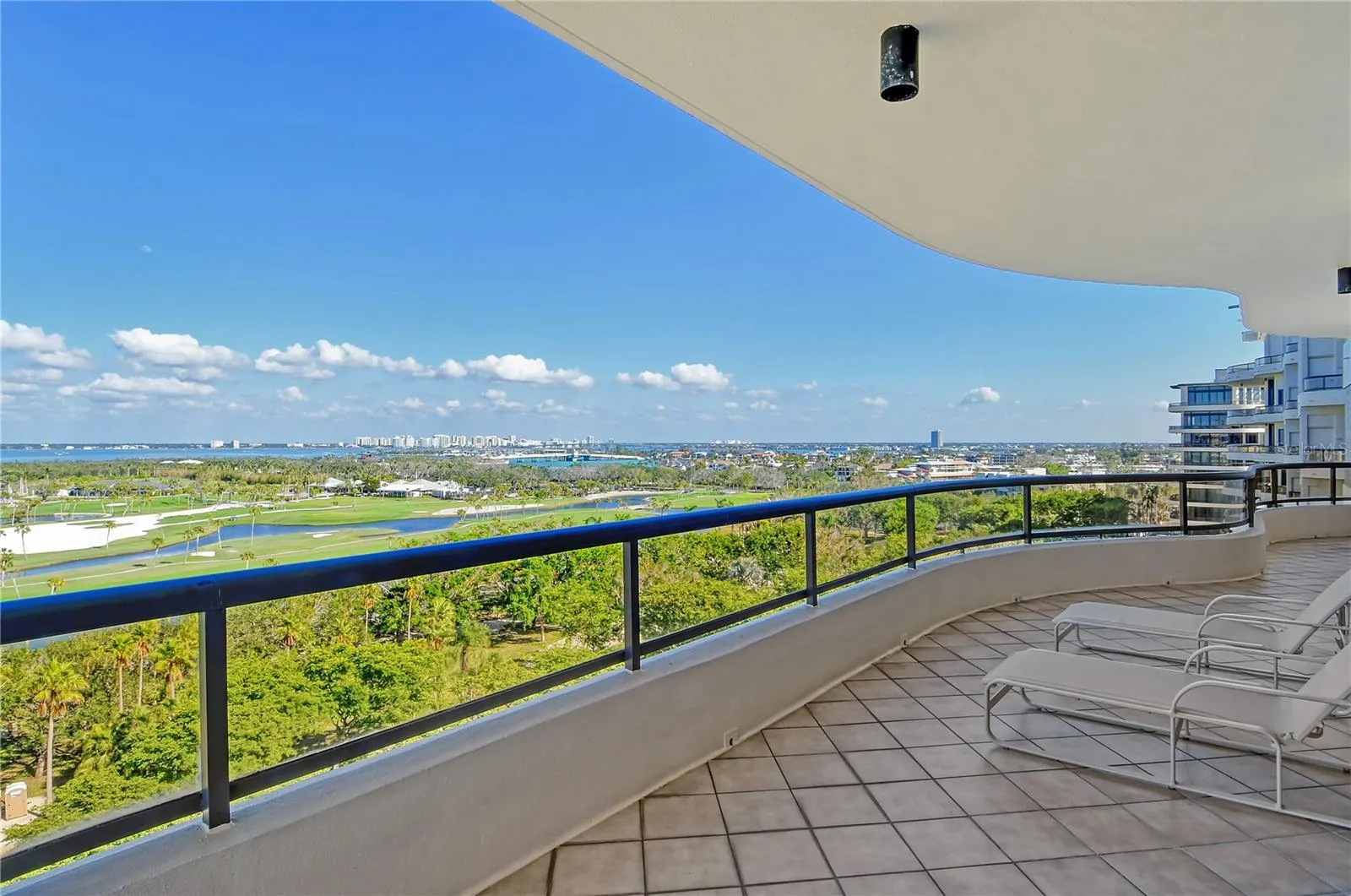 435 L AMBIANCE DR #L807, #L807