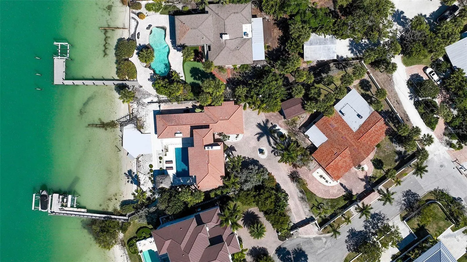 21 LANDS END LN