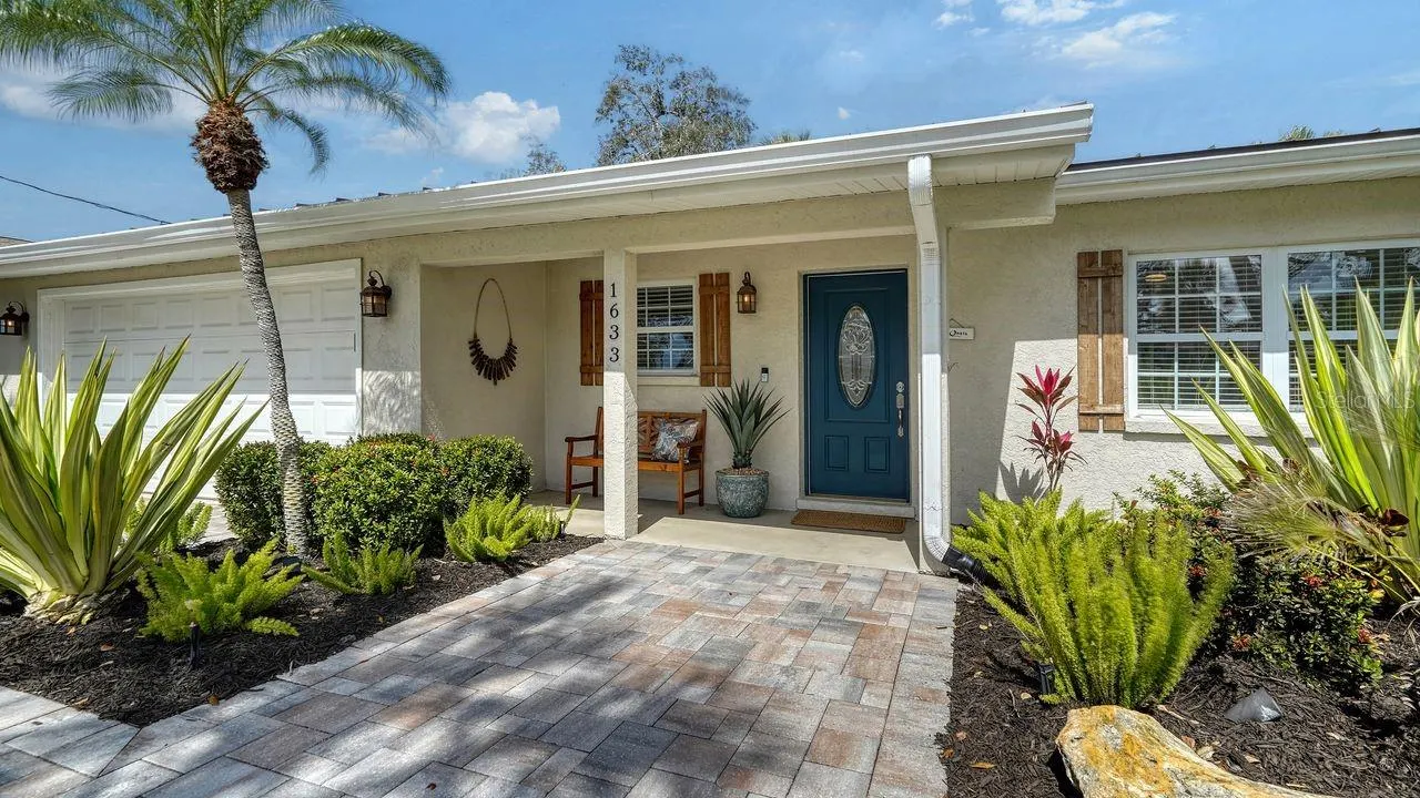 1633 RIDGEWOOD LN