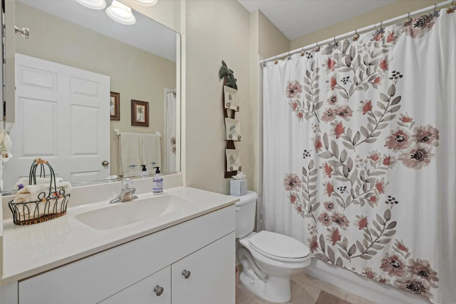 308 LYNBROOK CIR #202, #202