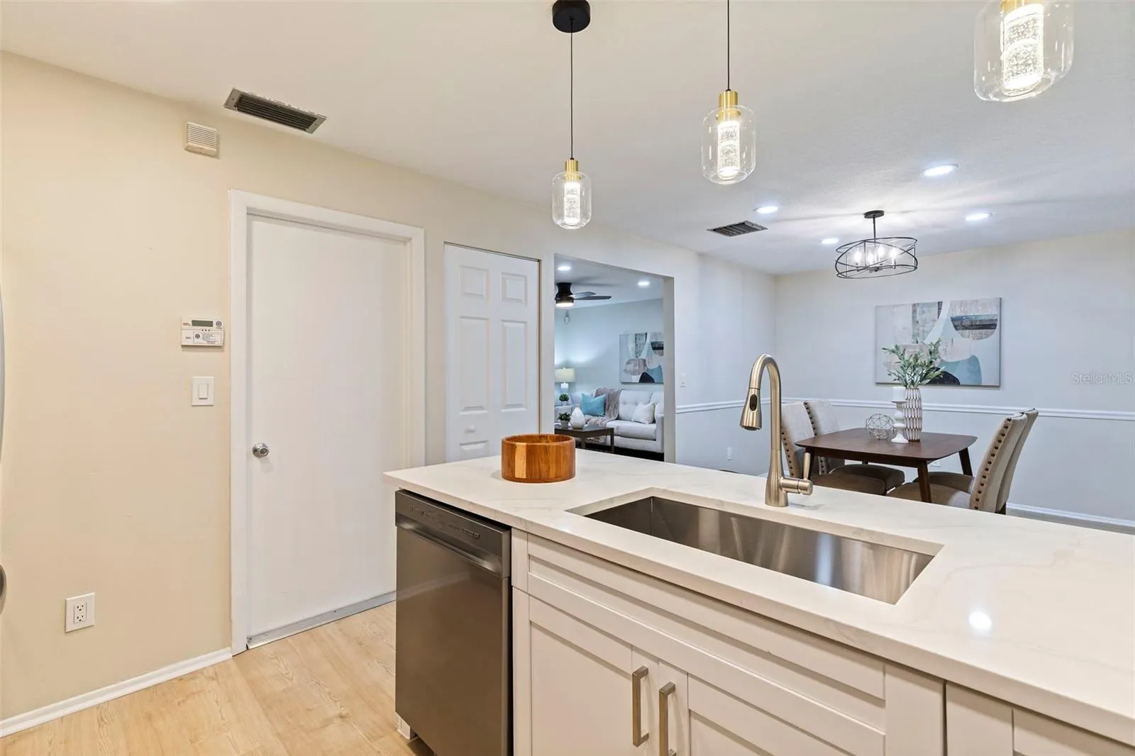 1353 WILDWOOD CT