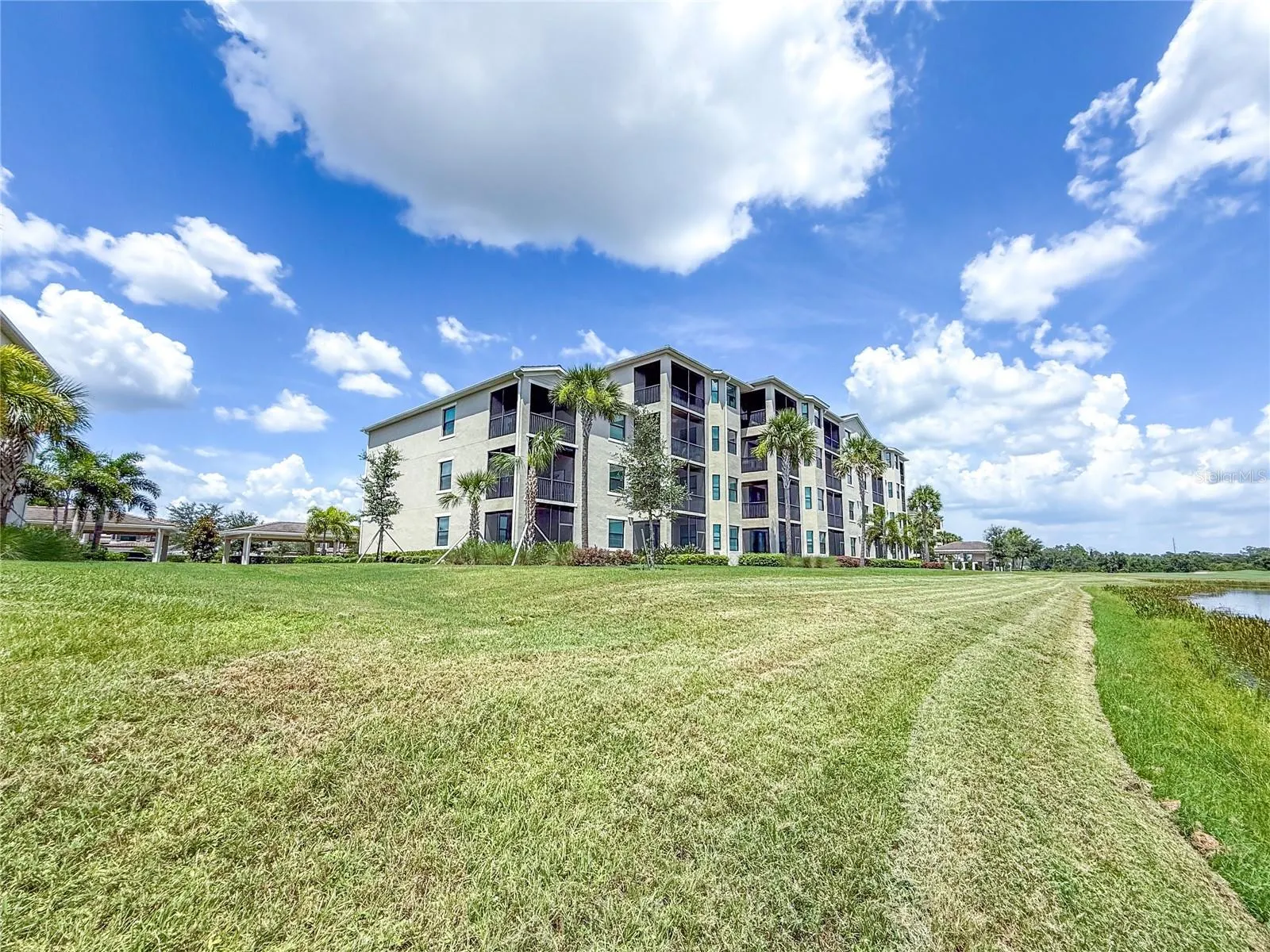 17724 GAWTHROP DR #208, #208