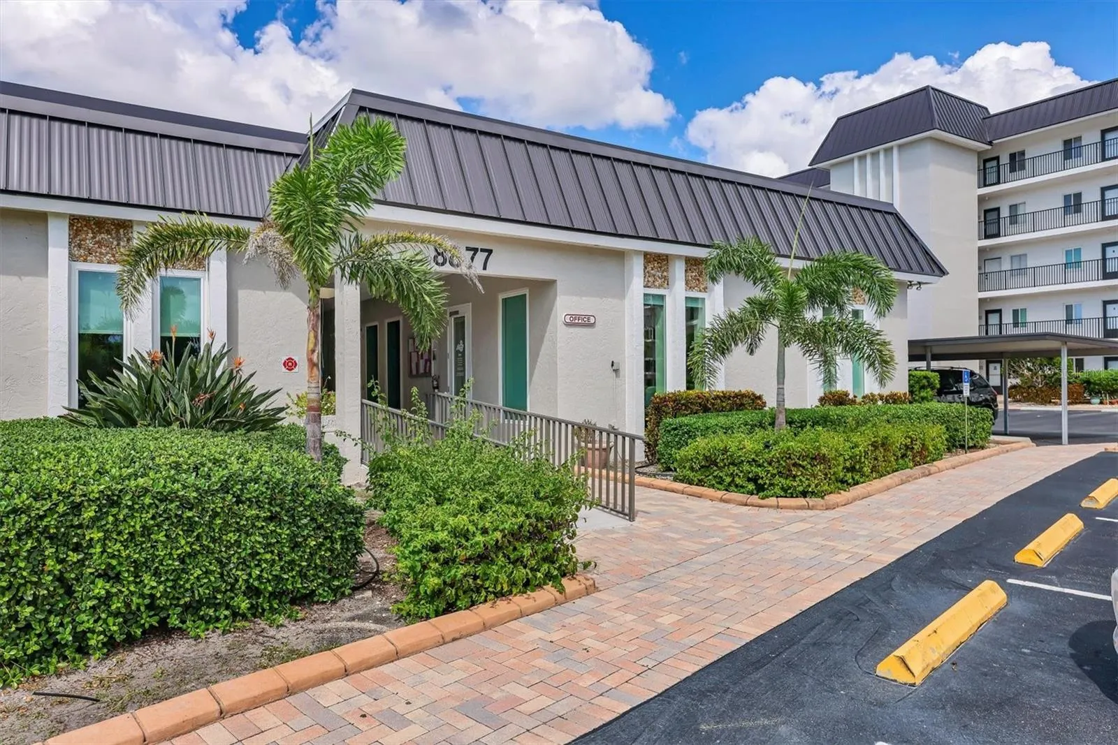 9011 MIDNIGHT PASS RD #426, #426