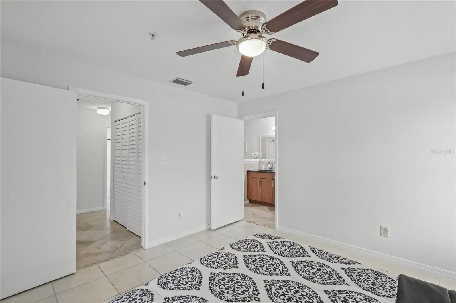 4037 CROCKERS LAKE BLVD #17, #17
