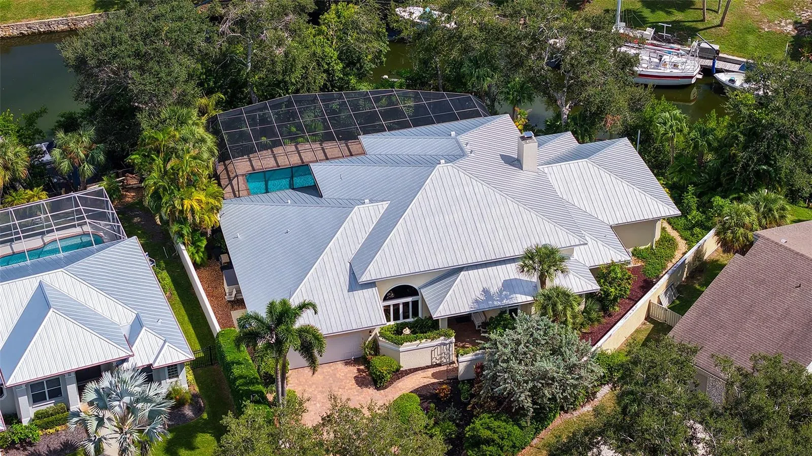 1887 BUCCANEER CIR