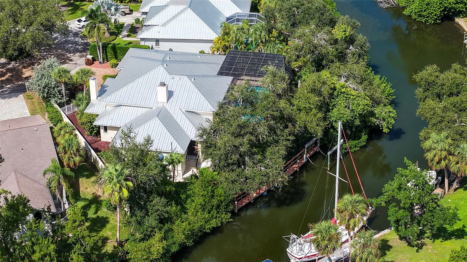 1887 BUCCANEER CIR