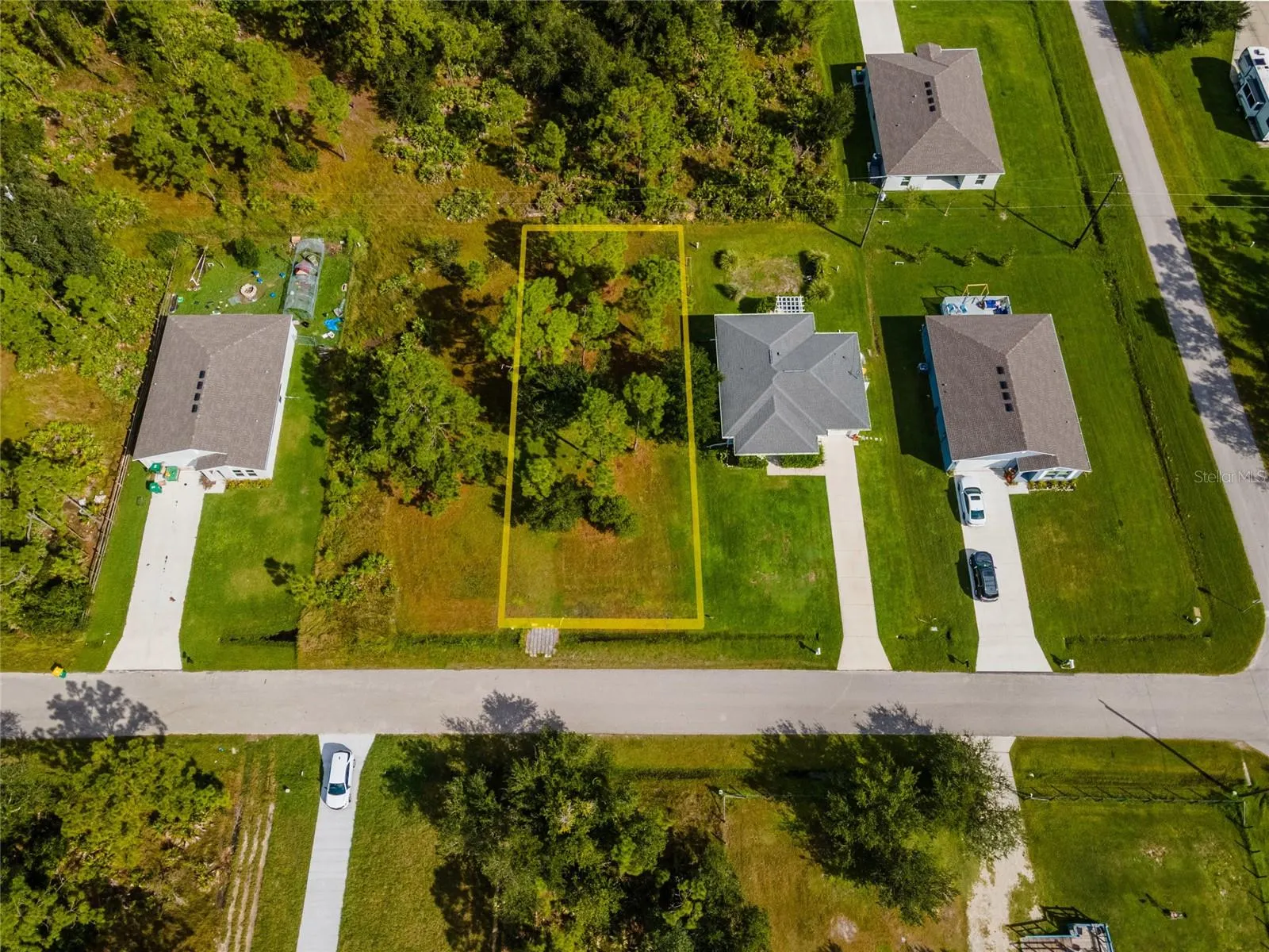 28118 CHINQUAPIN DR