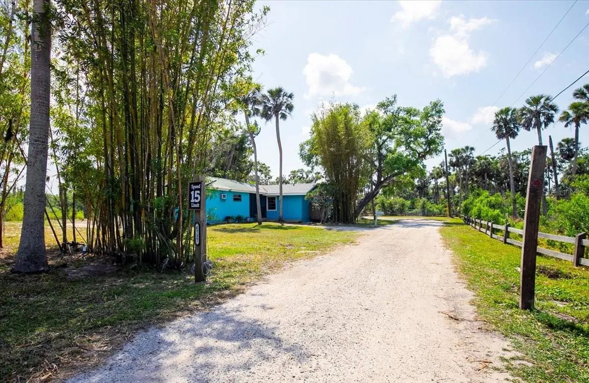 6737 LINCOLN RD