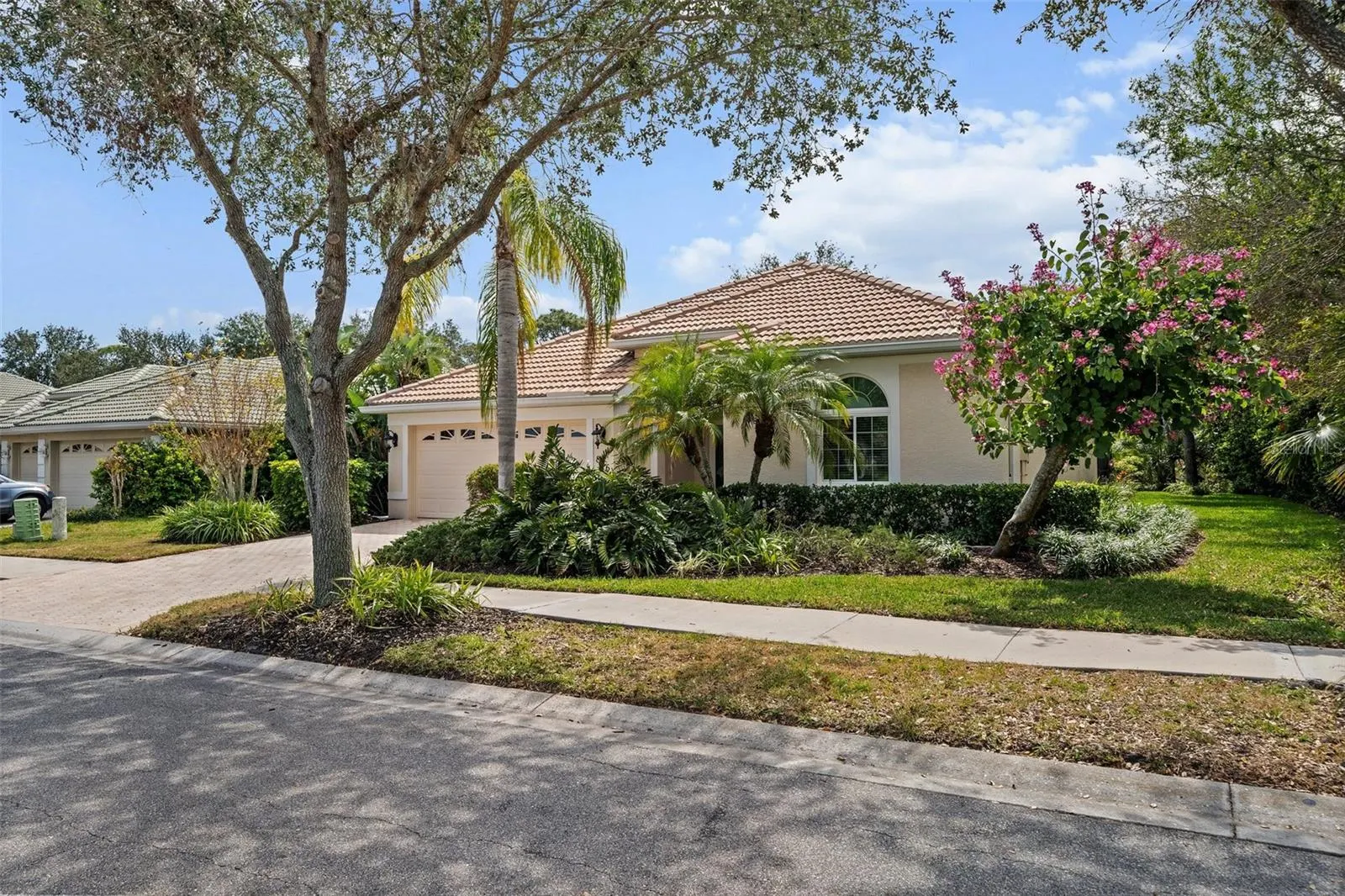866 PLACID LAKE DR
