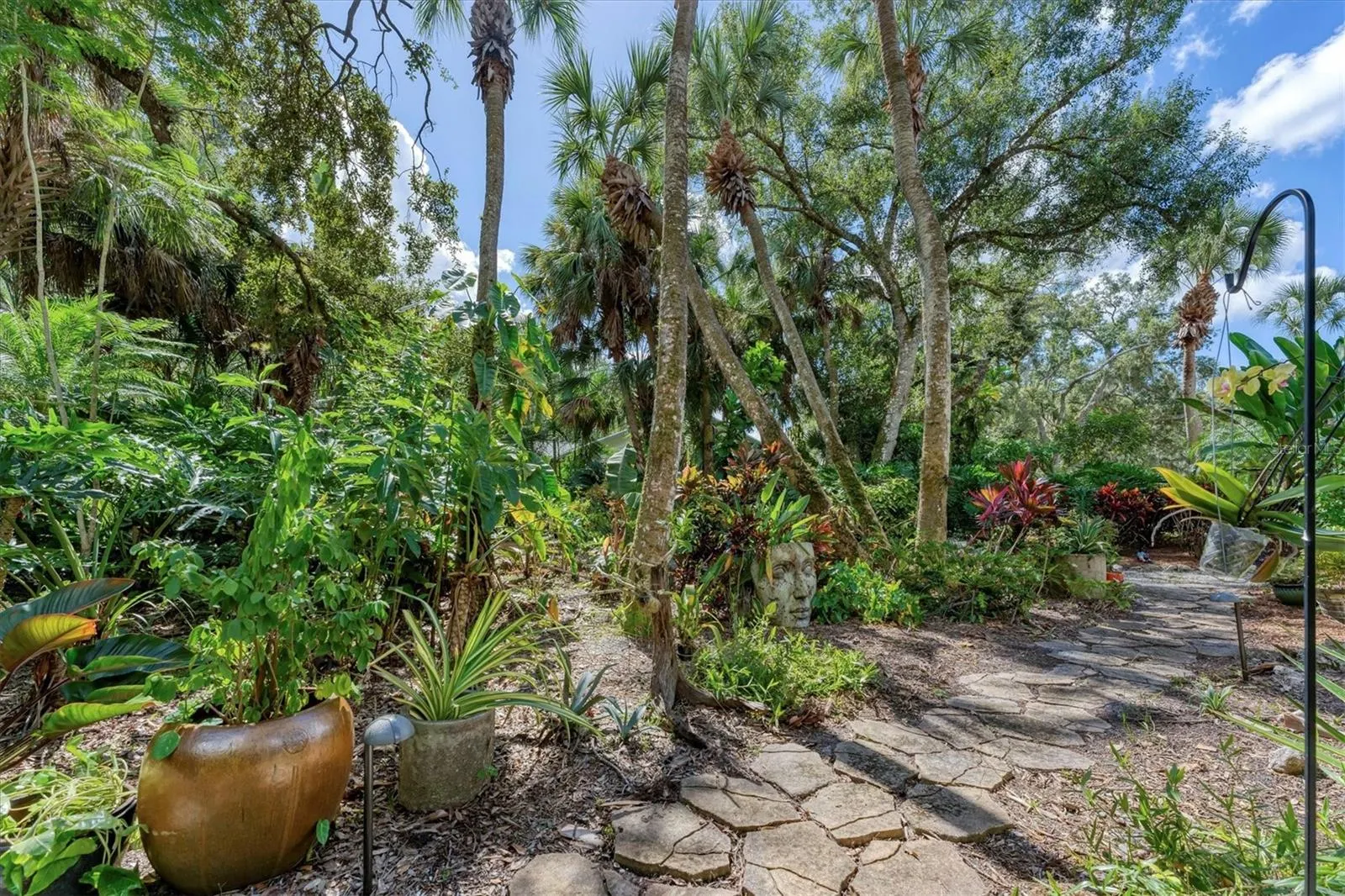 8704 MISTY CREEK DR