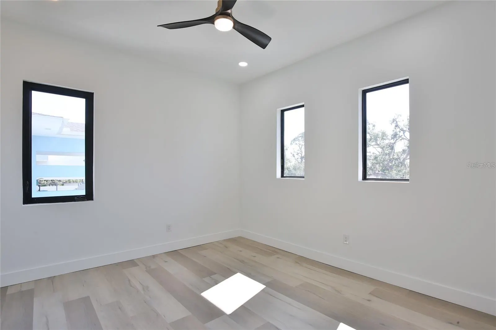 2345 OAK TER