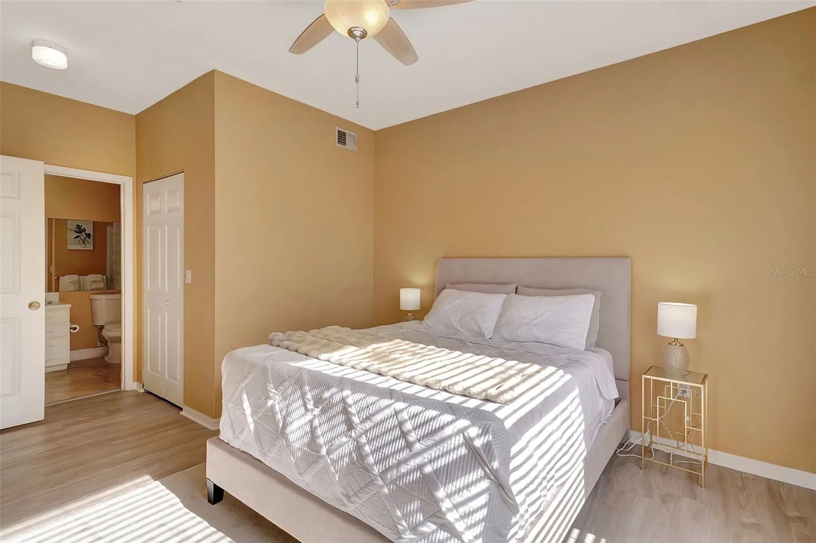 11510 VILLA GRAND #407, #407