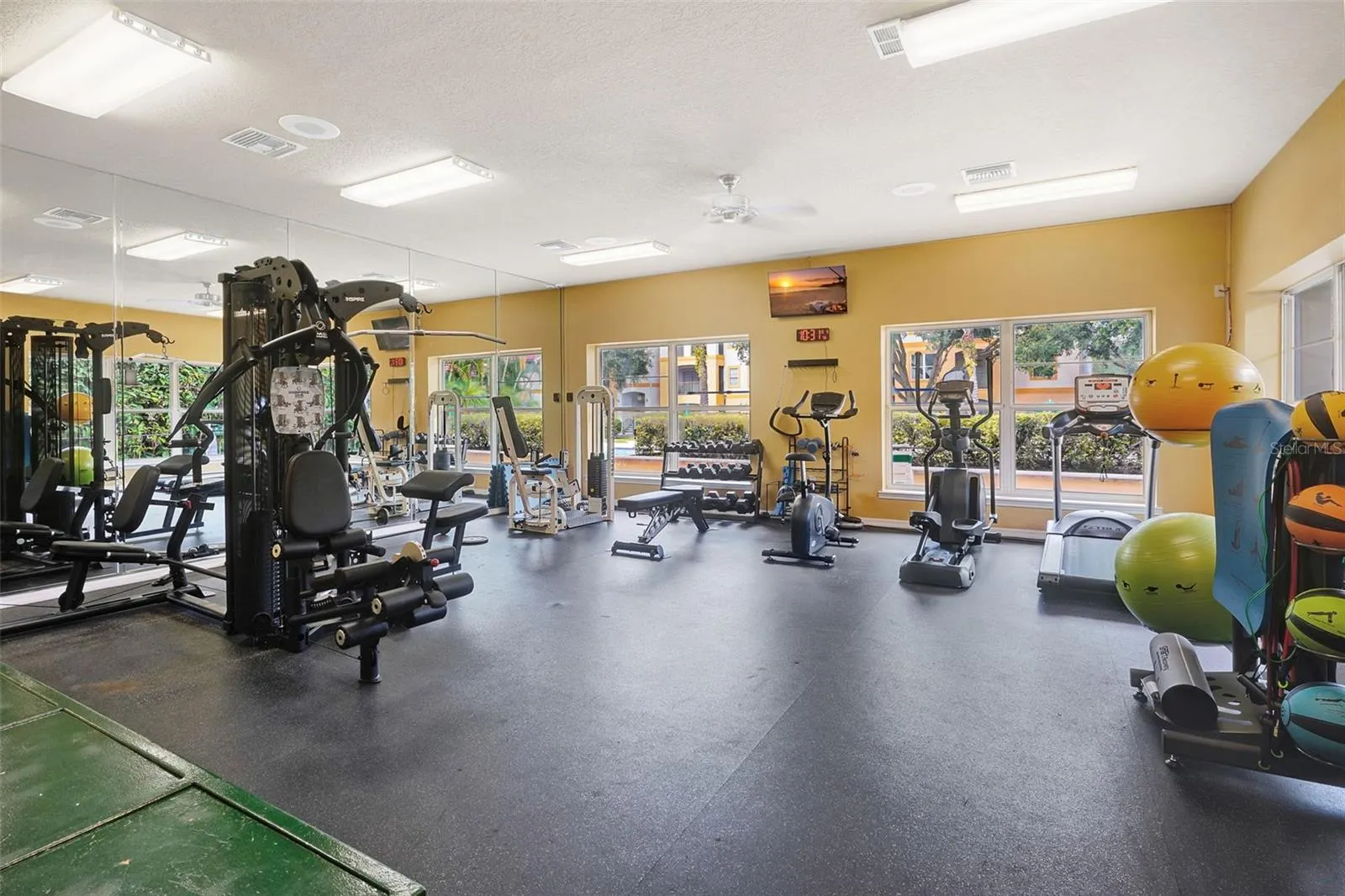11510 VILLA GRAND #407, #407
