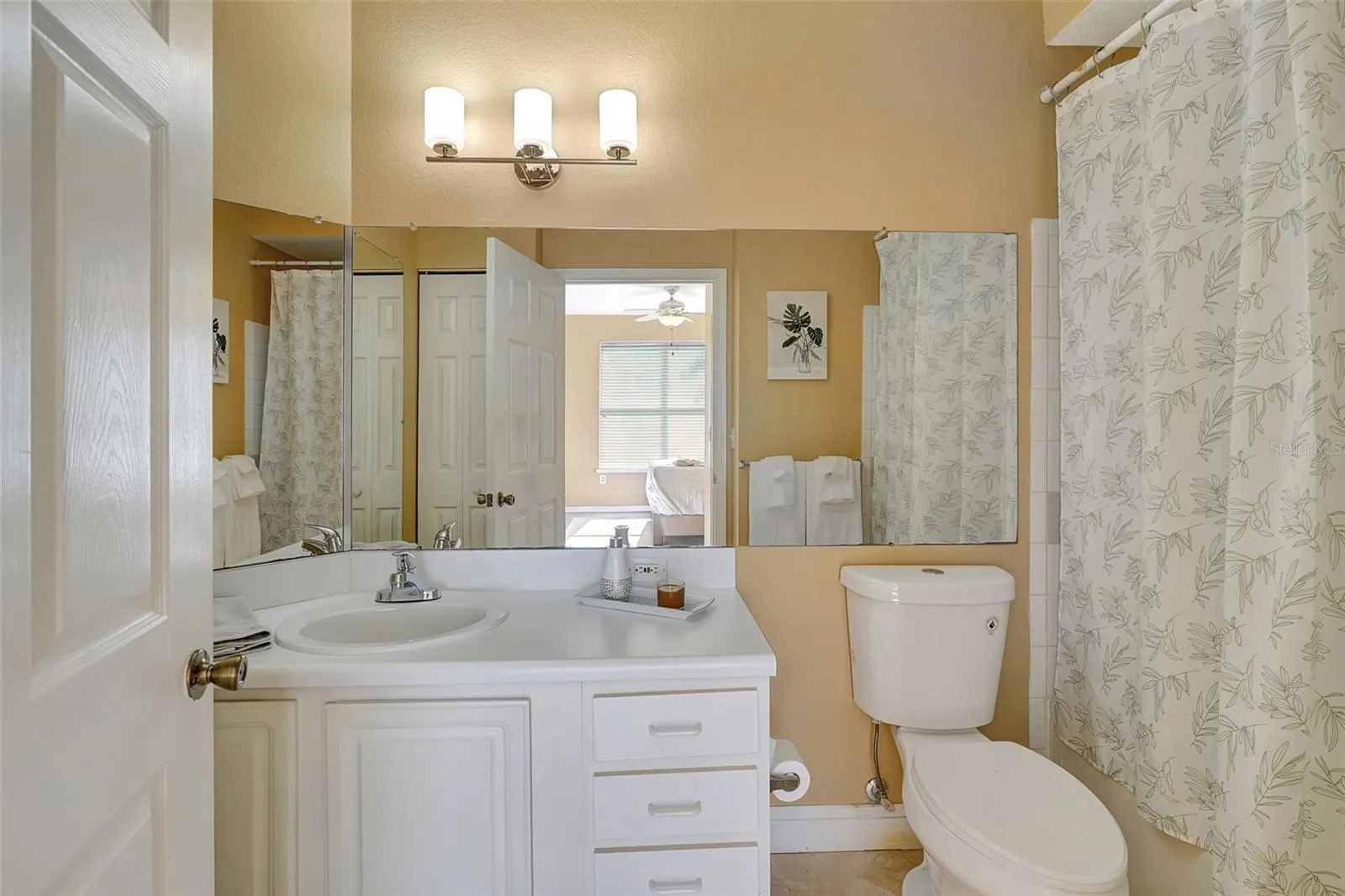 11510 VILLA GRAND #407, #407