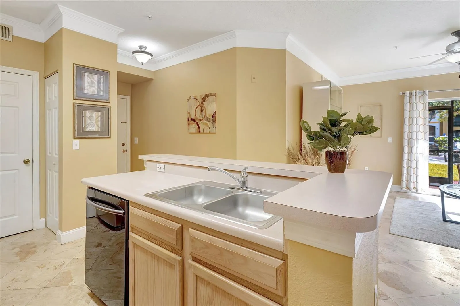 11510 VILLA GRAND #407, #407