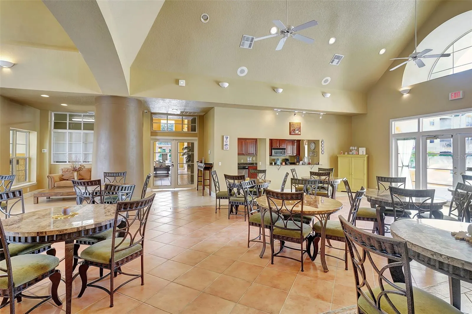 11510 VILLA GRAND #407, #407
