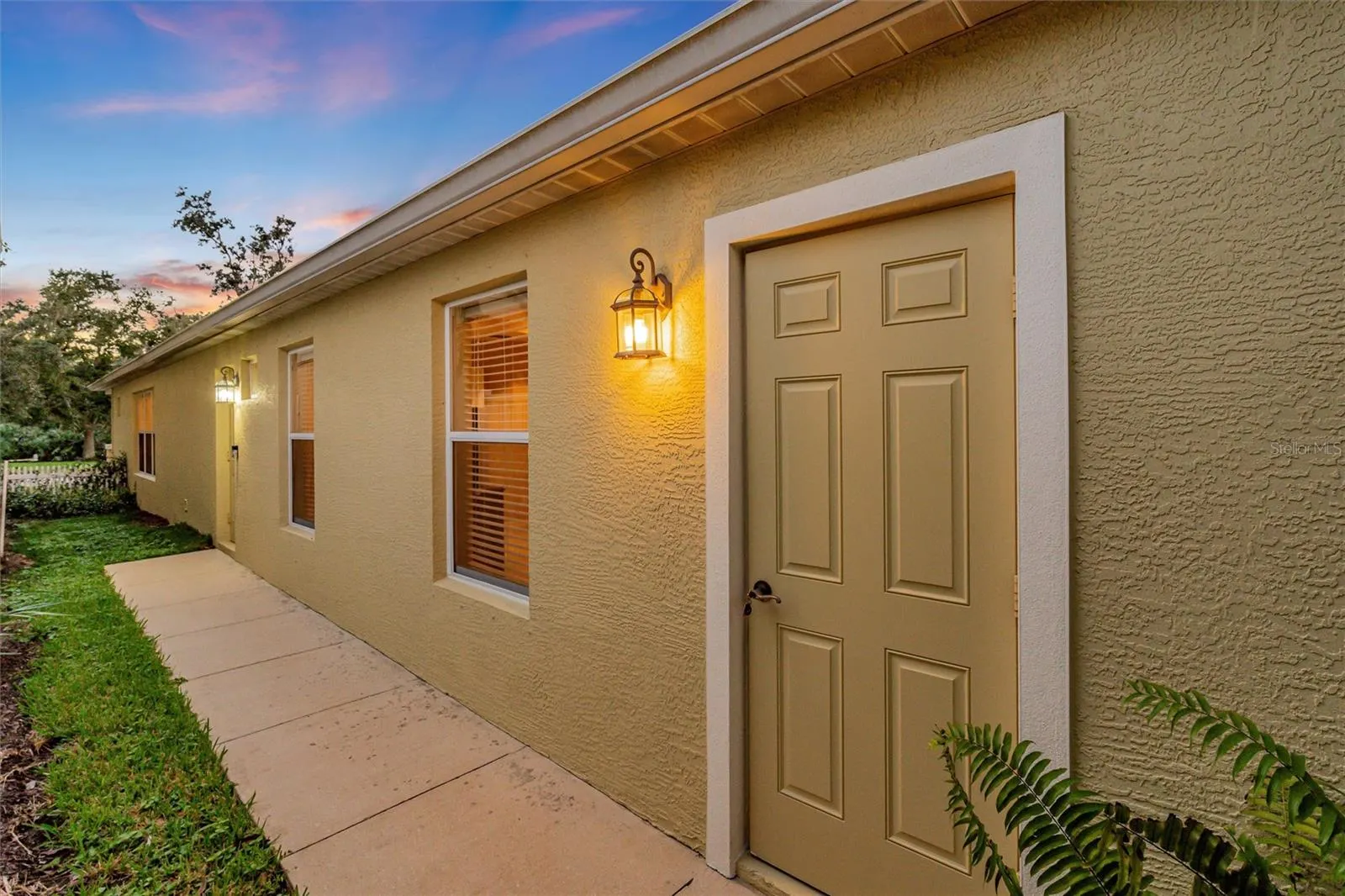 4912 FOREST CREEK TRL