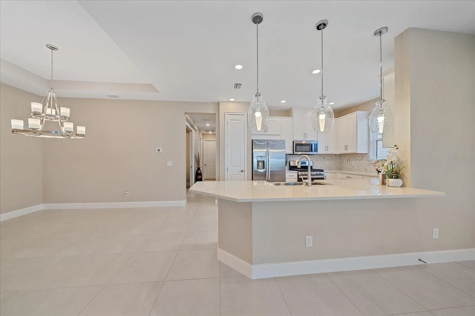 6120 PLATEAU CT
