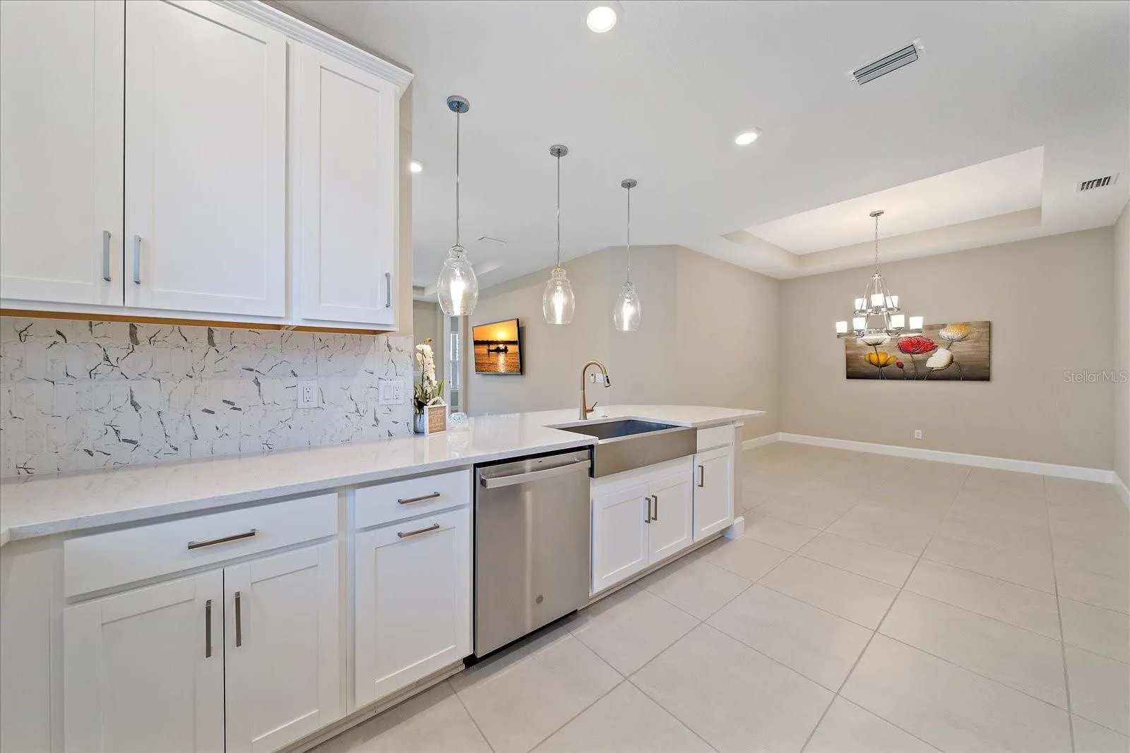 6120 PLATEAU CT