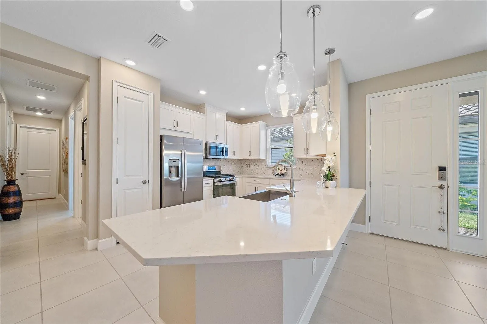 6120 PLATEAU CT