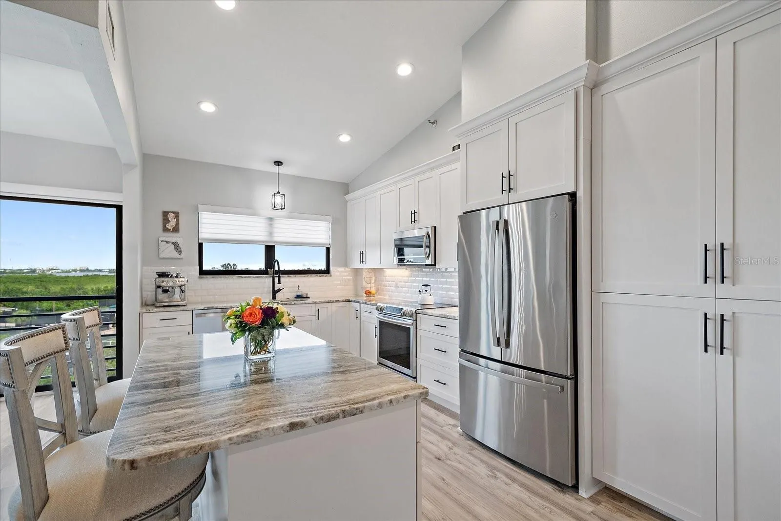 5400 EAGLES POINT CIR #405, #405