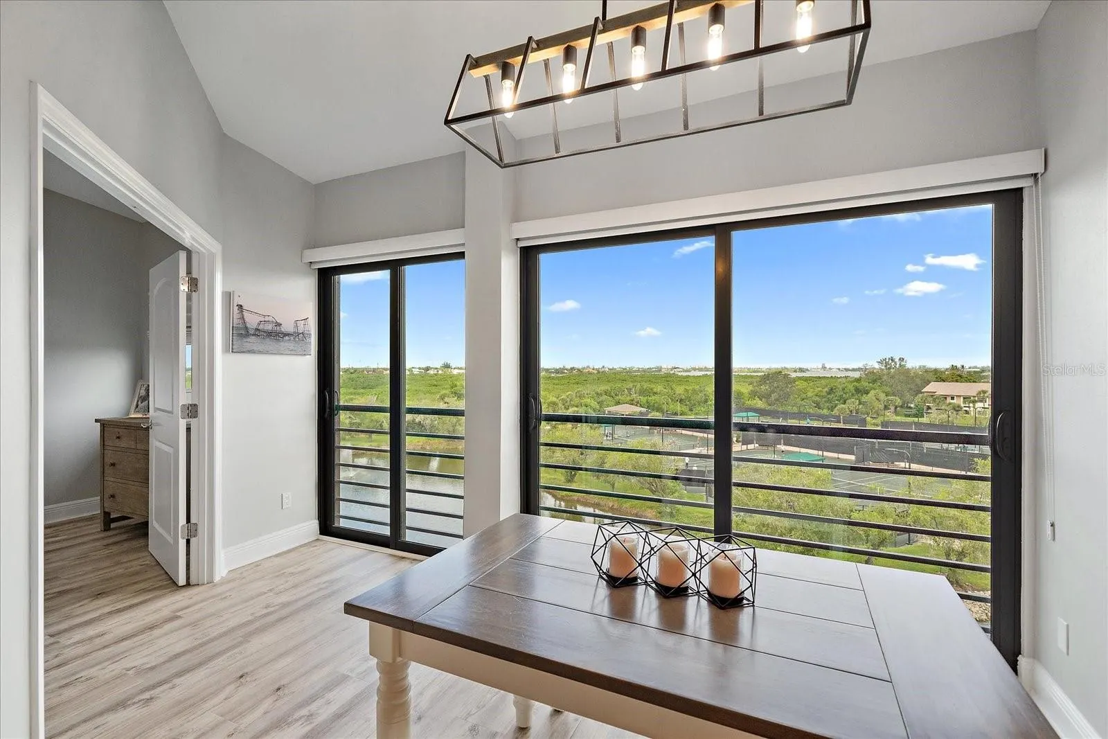 5400 EAGLES POINT CIR #405, #405