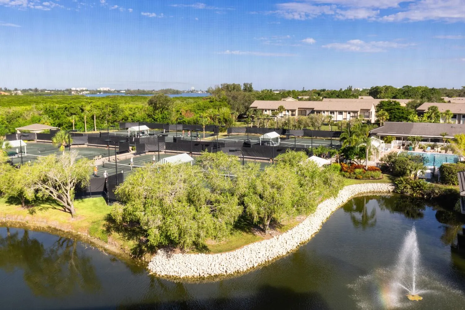 5400 EAGLES POINT CIR #405, #405