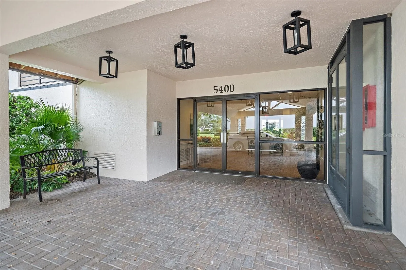 5400 EAGLES POINT CIR #405, #405