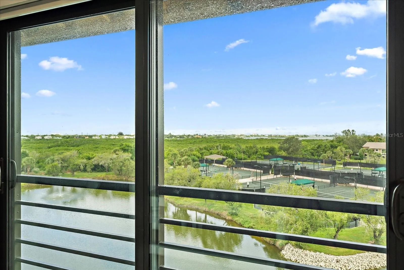 5400 EAGLES POINT CIR #405, #405
